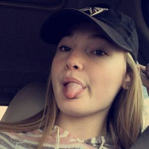 Meet your Posher, Caitlyn